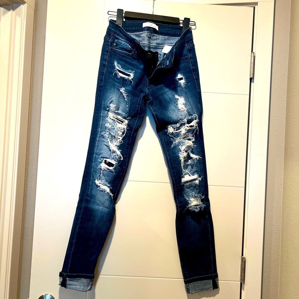 KanCan Super Skinny Distressed Jeans